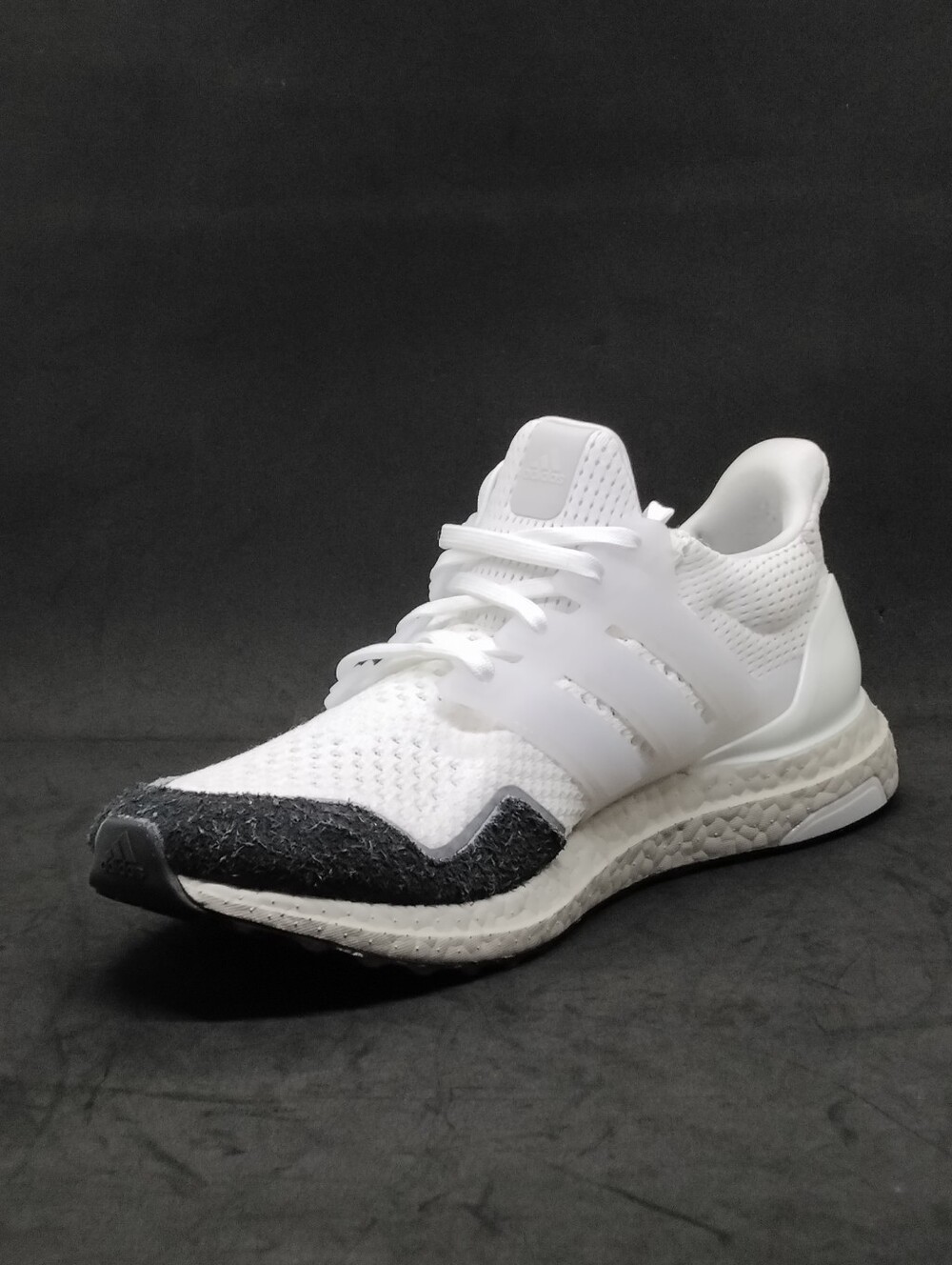 Adidas Ultraboost 1.0 'Black Toe' Unisex Running Sneaker Mens Size 9.5 US White - Picture 4 of 10
